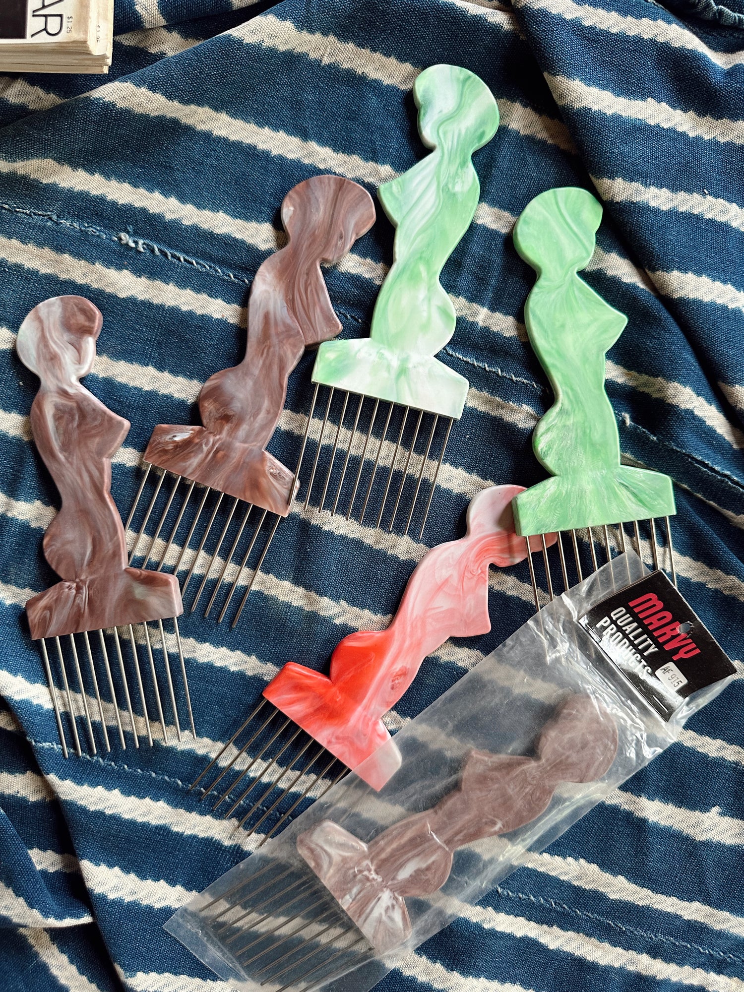Vintage Plastic Hair Comb/Pick New Old Stock