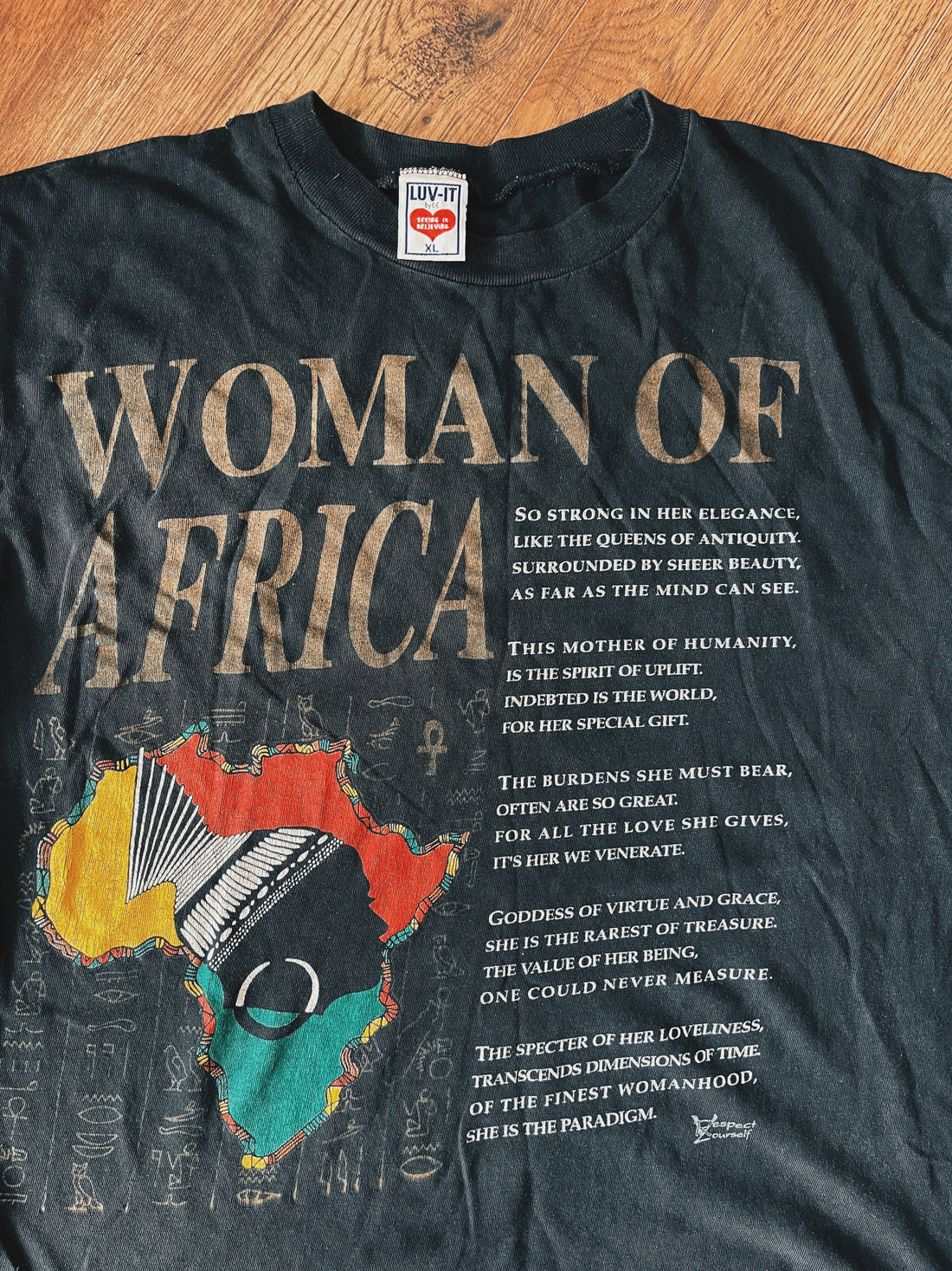 Vintage &quot;Woman of Africa&quot; T-Shirt (1990&