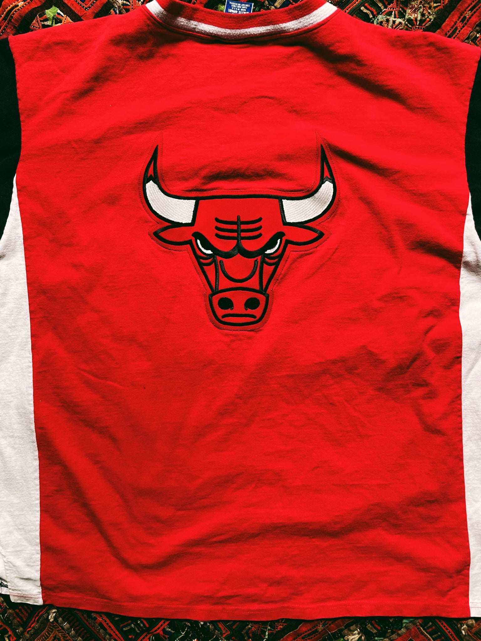 Vintage Chicago Bulls Shooting Shirt (2000’s)
