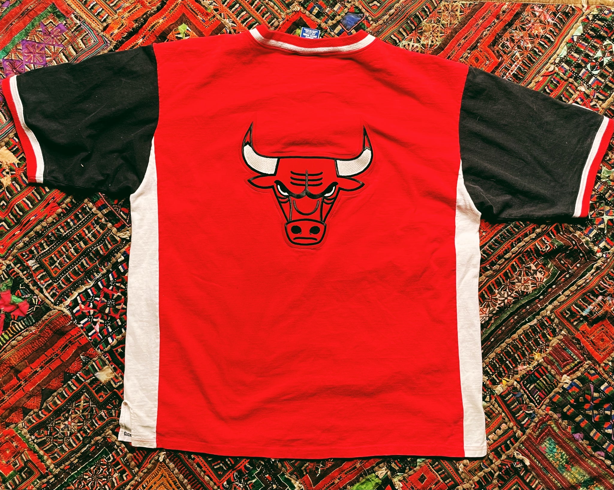 Vintage Chicago Bulls Shooting Shirt (2000’s)